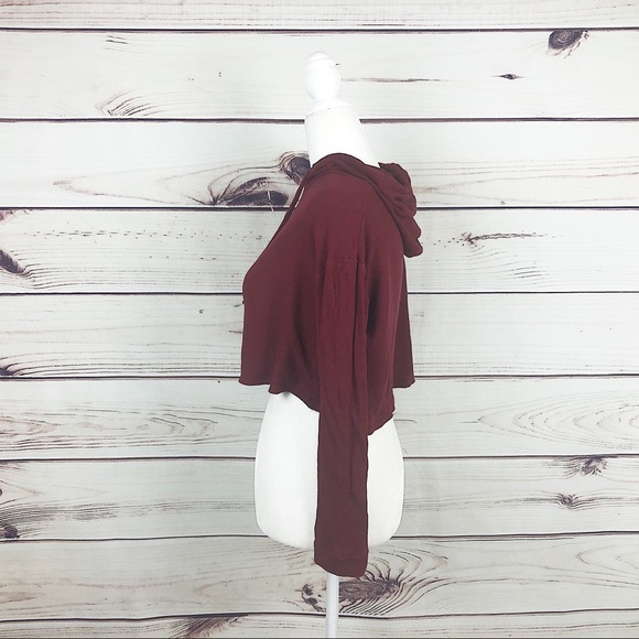 Ivy + Main Burgundy Red Waffle Knot Crop Hoodie - Picture 4 of 7